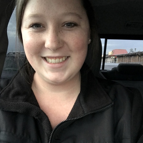 Meet your Posher, Rachel - Picture 1 of 1